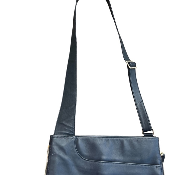 RADLEY London Large Pockets Leather Zip Around Crossbody, Black - Picture 3 of 10